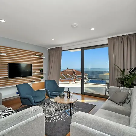 ヴィラ Mendula マカルスカ